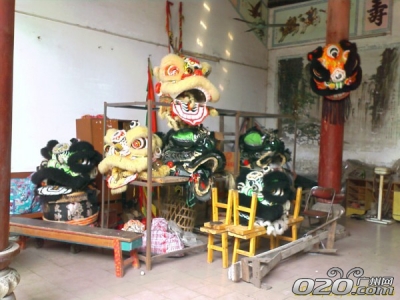 ������ʨ��