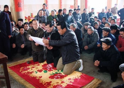 100416174969e5e395edcd3e9d.jpg